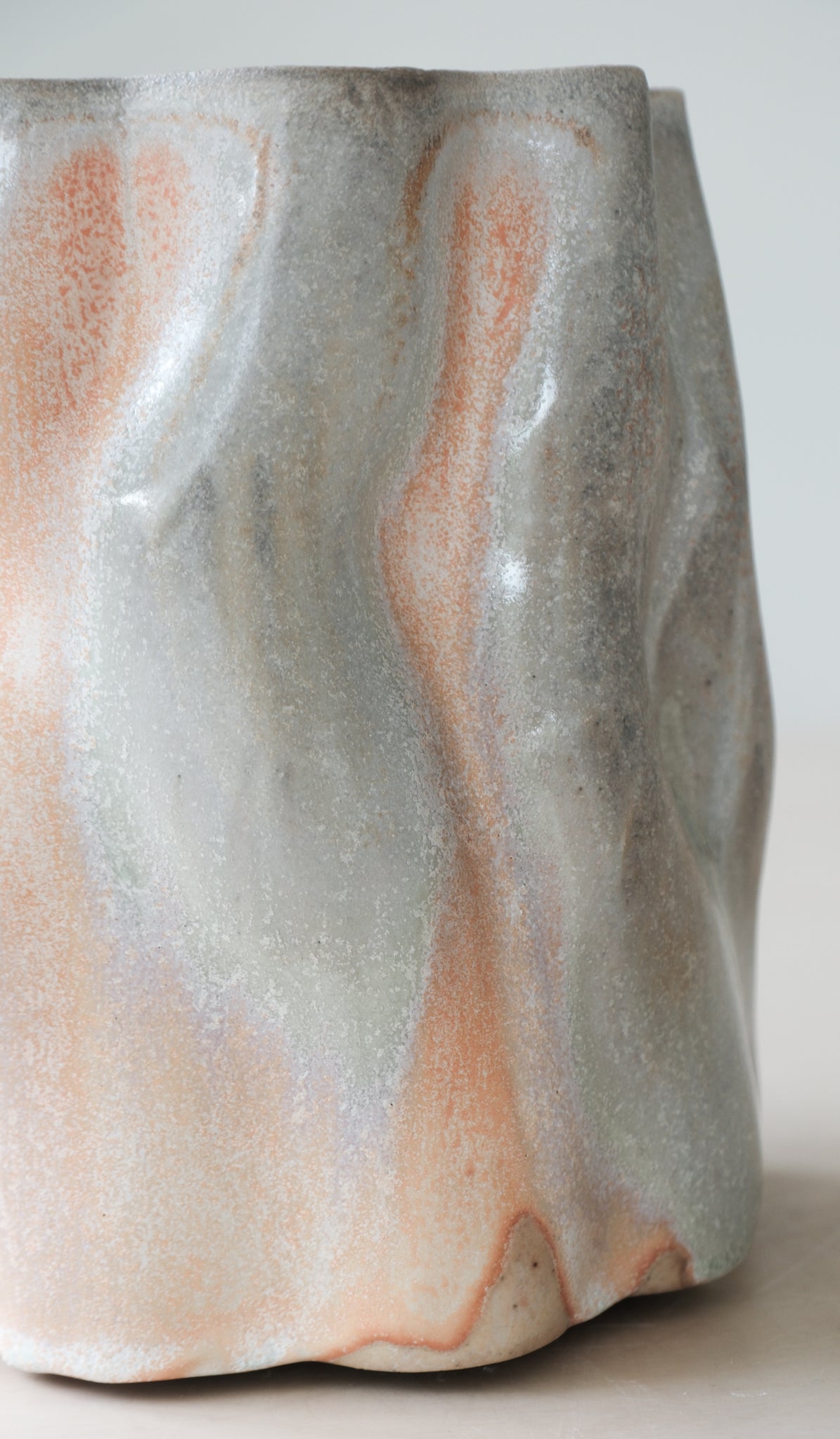 Clair Catillaz Wavy Sugar Skin Vessel