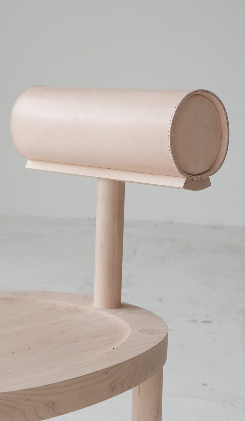 Estudio Persona Una Counter Stool - Spartan Shop