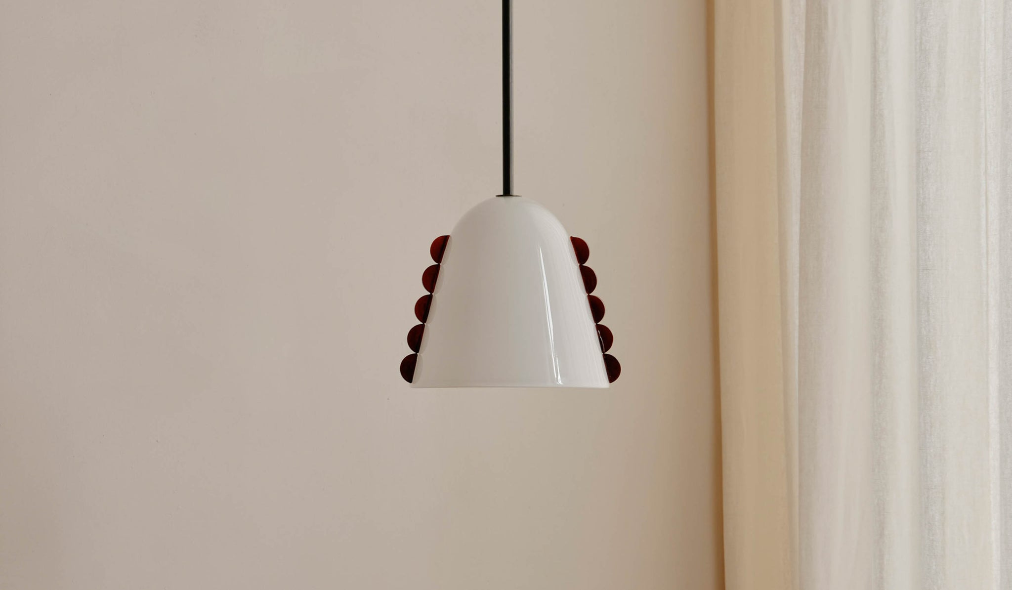 In Common With Medium Calla Pendant