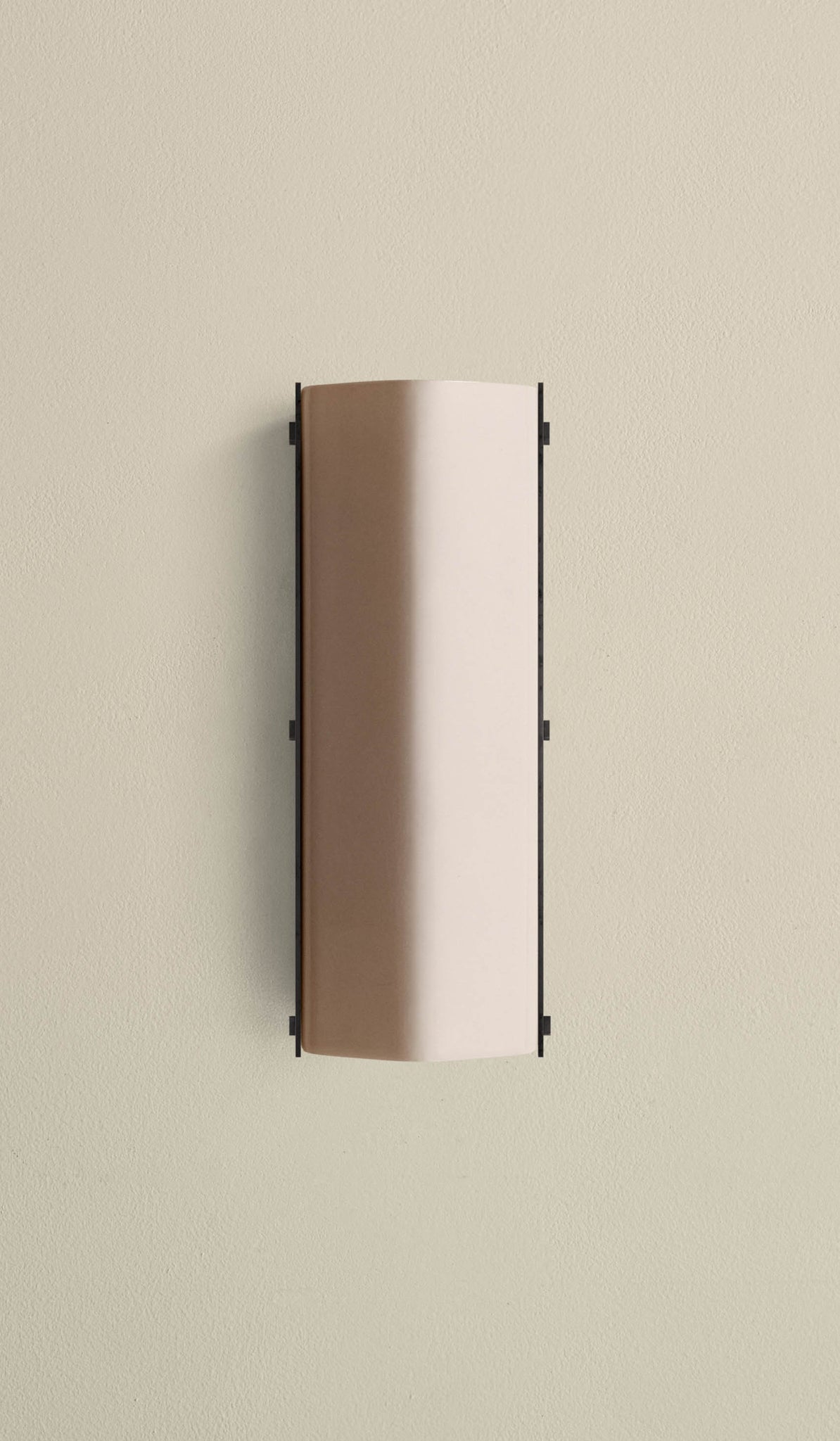 In Common With Small Verso Surface Mount