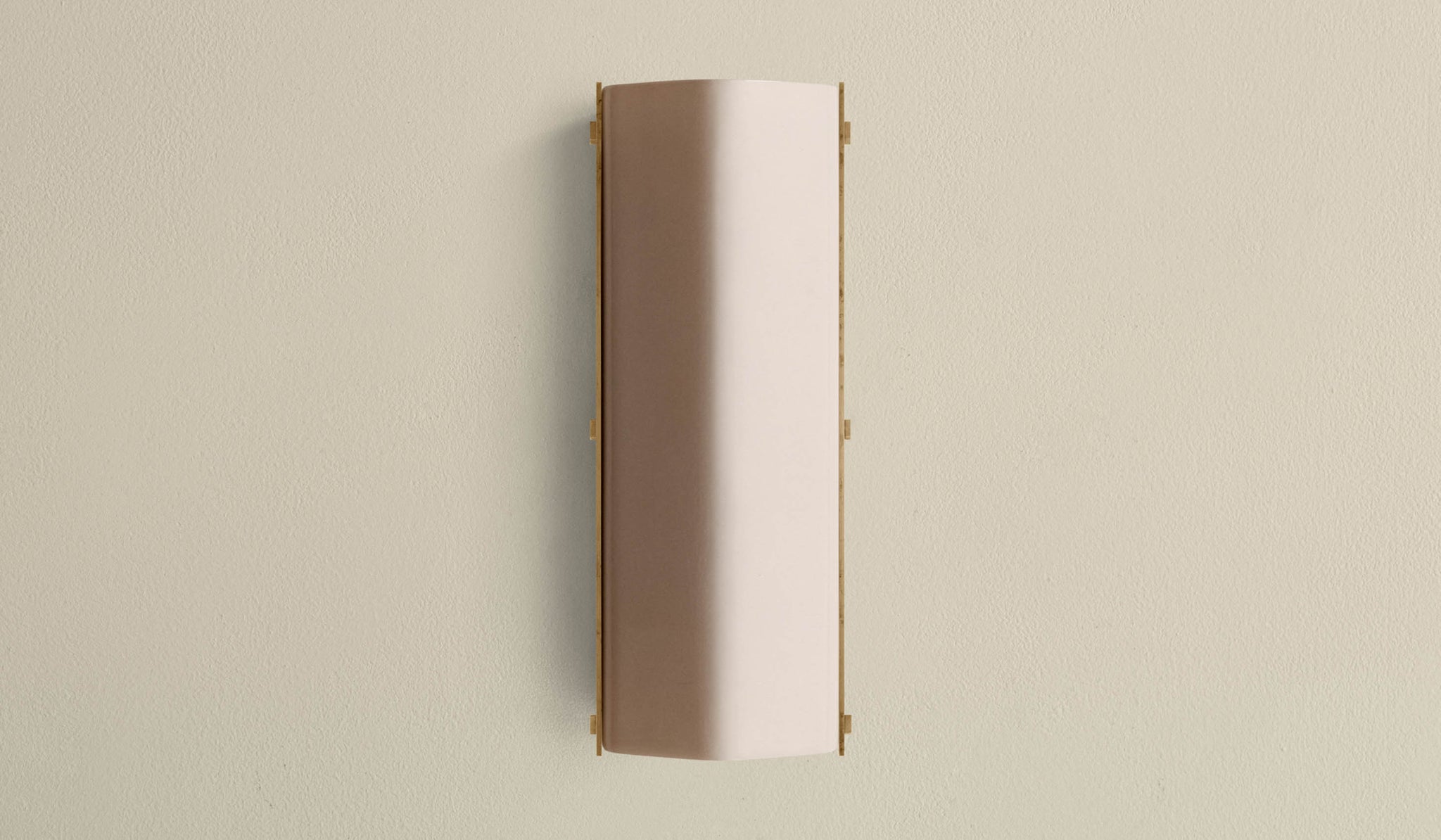 In Common With Small Verso Surface Mount