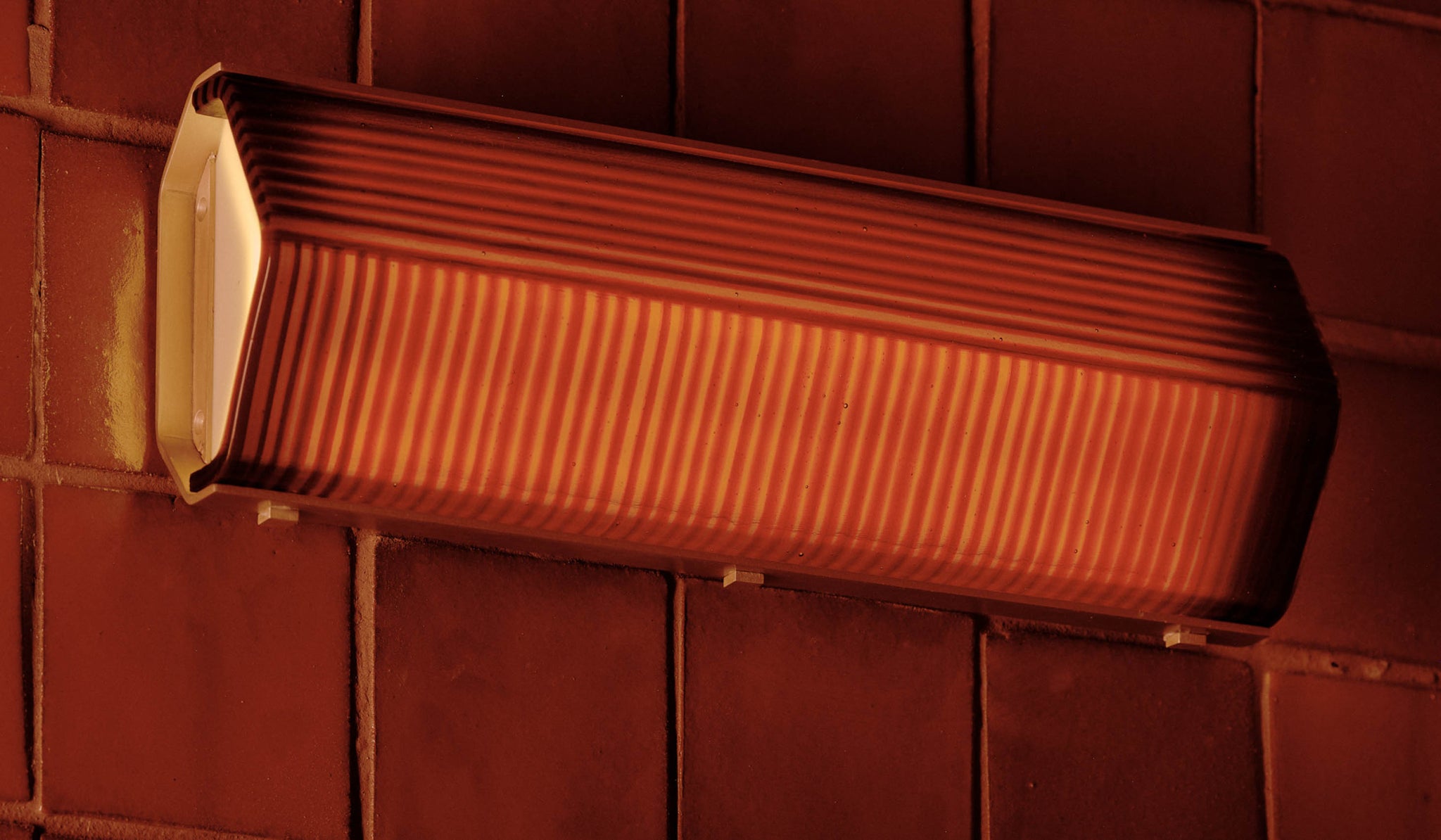 In Common With Small Verso Surface Mount