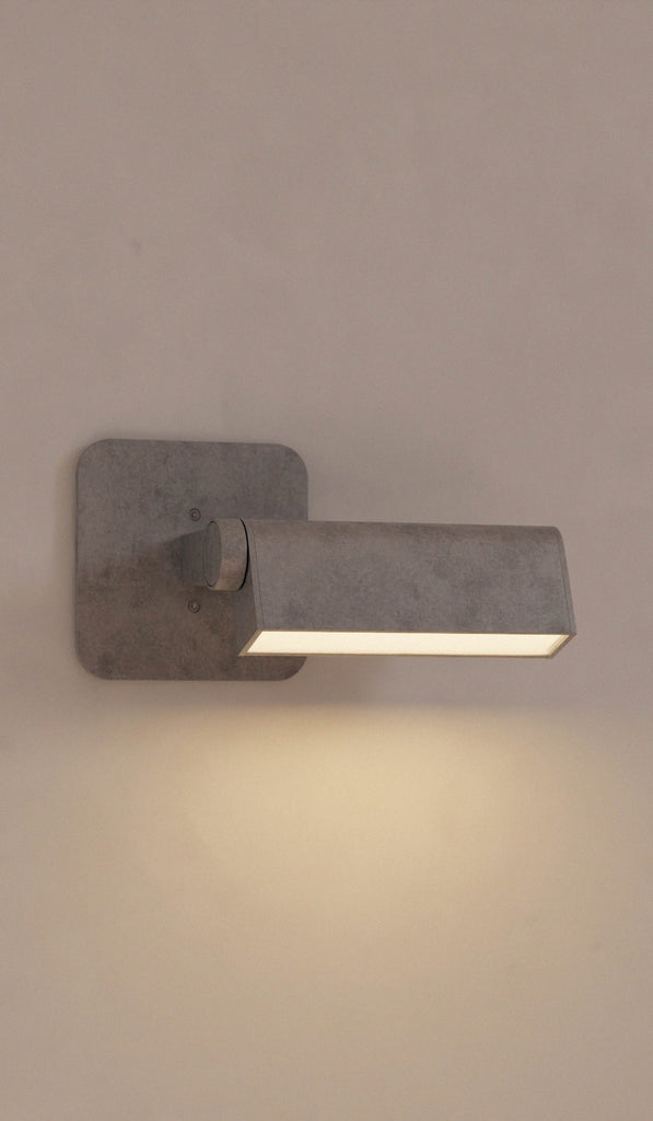 Lambert & Fils Ipoli 01 Sconce