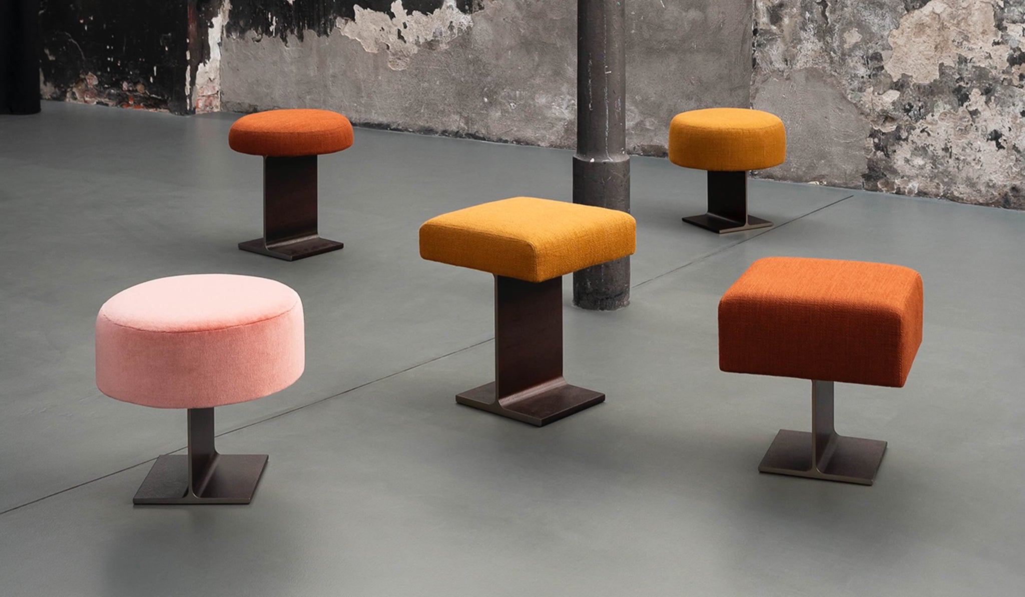 Tacchini 'Trono' Stool / Ottoman - Spartan Shop