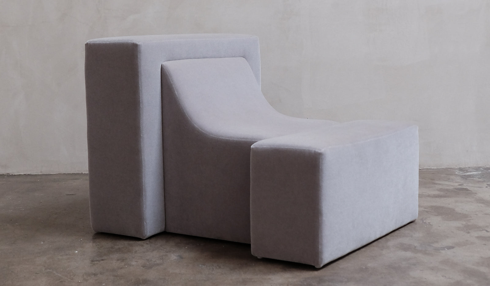 Estudio Persona Block Chair - Spartan Shop