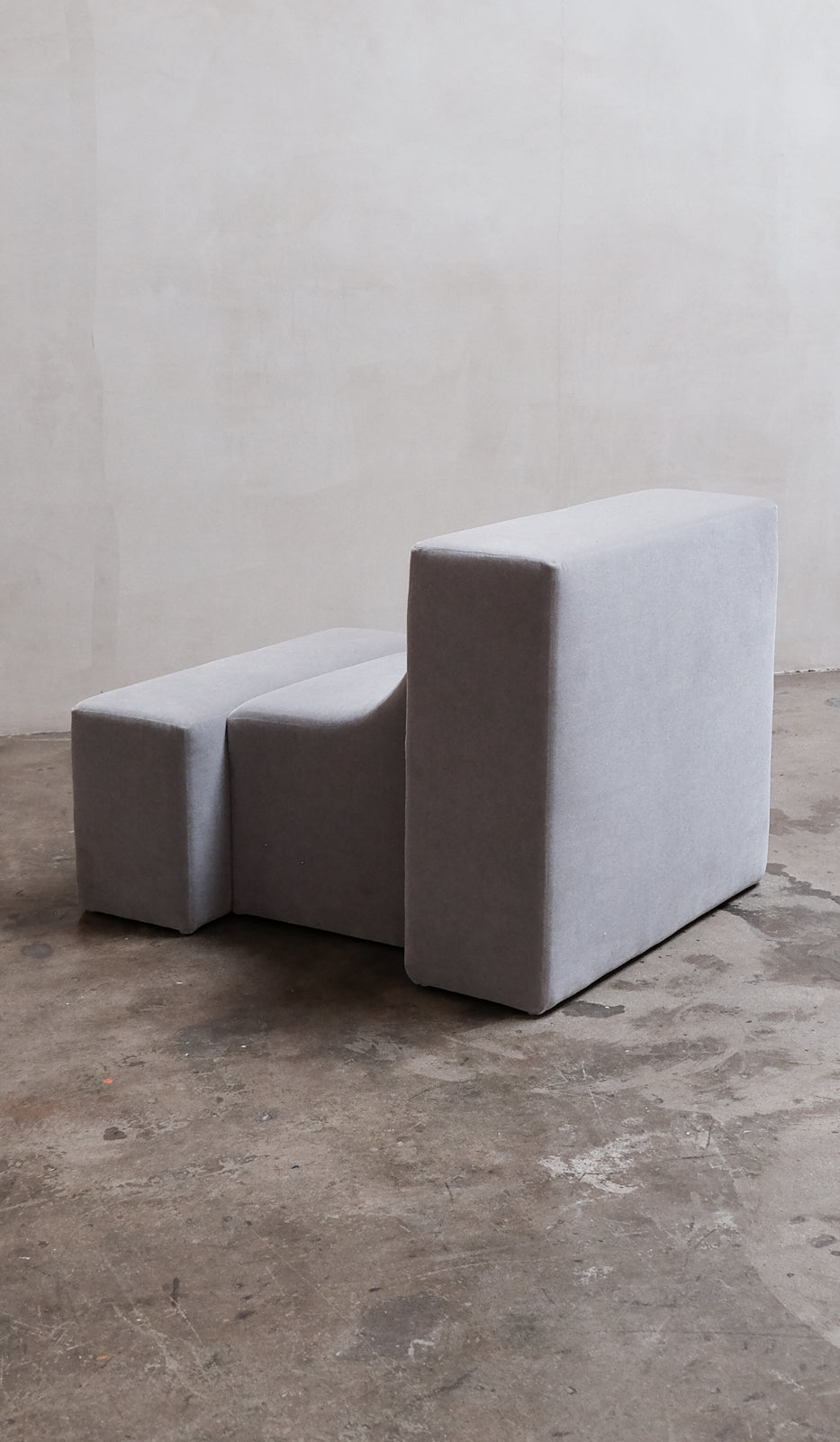Estudio Persona Block Chair - Spartan Shop